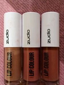 It&#39;s a Lipstick
