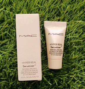Mac Hyper Real Serumizer Serum