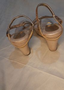 *PRICE DROP* Diamond Golden Heels Sandal