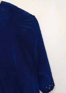 Trendy New Navy Blue 💙💙💙 Top For Women