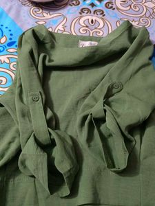 Green Long Sleeve Top