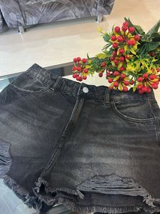 Trendy Denim Shorts 🫦