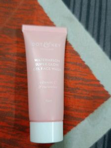DOT &amp; KEY WATERMELON SUPER GLOW GEL FACE WASH