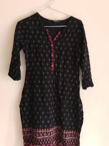 Avaasa black Women's Kurti