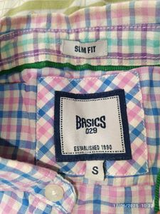 Small Slimfit Checked Casual Shirt