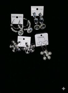 4 Sparkling Earring Set