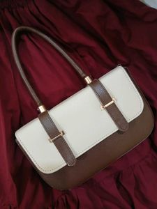 Chic Two-Tone Shoulder Bag