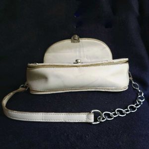 👜 Quilted Shoulder Bag Cream White