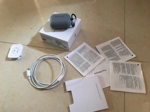Apple Earpod Pro 2 Original Hai 4 Month. Old With Bill Box San Hai Serial Number Dal Ke Apple Website Pr Check Krlo.  Only Serious Buyer Msg Me