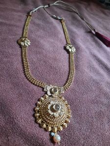 Elegant Gold-Tone Statement Necklace