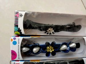 9 Hair Clips