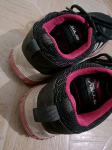 Sports Shoes