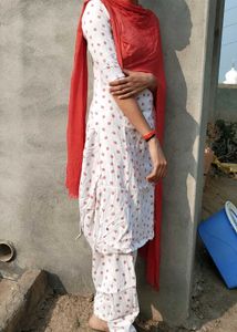 White &amp; Red Printed Salwar Suit