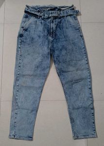 Boyfriend Fit High-Rise Jeans