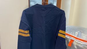 Cute H&amp;M Sweatshirt