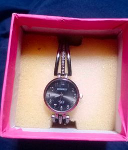 Elegant Women&#39;s Watch