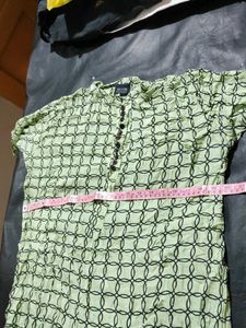 Women&#39;s Short Kurti