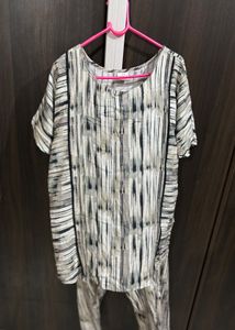 Chico's Abstract Print Tunic Top