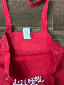 Red Graphic Print Tote Bag