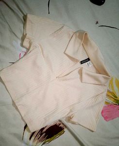 H&M ZIP COLLARED CROP TOP