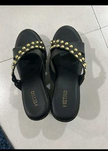 Metro Black Wedges