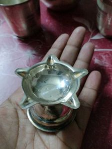 Gota chandi Pot, 2 glasses, diya