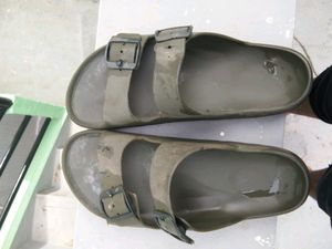 Zudio Slippers Size7 Olive Green
