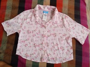 Floral Crop shirt..💓