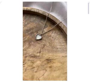 4 beautiful pendent combo😍 Withh Free Bea Tops