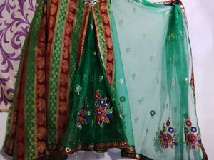 Elegant Green &amp; Maroon Embroidered Saree