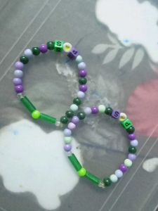 4 BRACELETS TWO PINK 2 GREEN POPULAR ITEMS