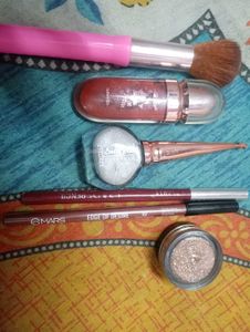Makeup Bundle - Brush, Lip Gloss, Eyeliner & More!