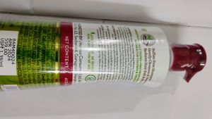 Mamaearth Onion Shampoo