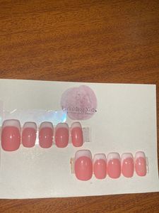 Press-On Nail Set
