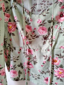 FLORAL BEAUTIFUL ❤️ TOP(Size:S)