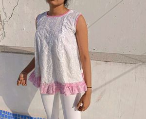 Embroidered Cute White Top 🎀🌸