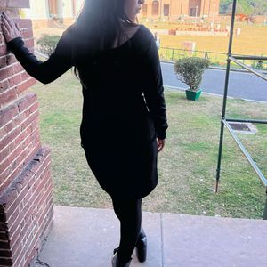 Elegant Black Bodycon Dress with beautiful neck