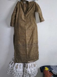 Elegant Kurta-Sharaa Set