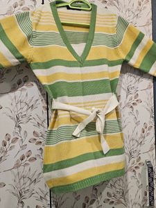 Striped V-Neck Sweater Like top