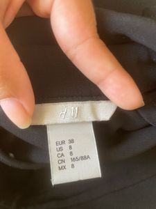 Chic Black Sleeveless Top