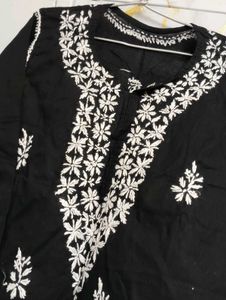 Elegant Black Embroidered Kurta