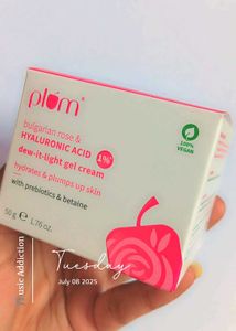 PLUM Hyaluronic Acid 1% Bulgarian Rose Gel Cream