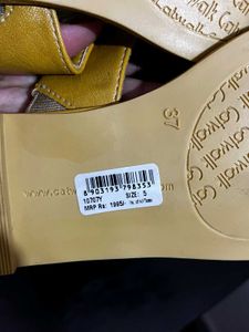 Catwalk Yellow Flats