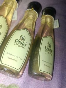Della Shampoo Set