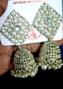 silver jhumka