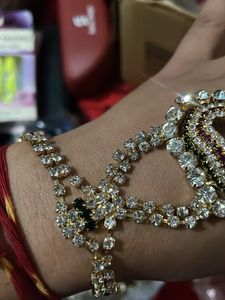 Sparkling Hand Harness