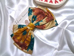Daisy Tripple Layer Bow