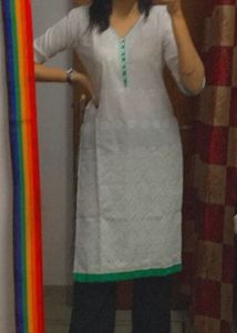 Beautiful White Cotton Chikankari Kurti