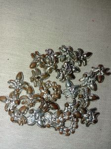 Combo  stones. (golden sparkle + silver sparkle + silver petal design)