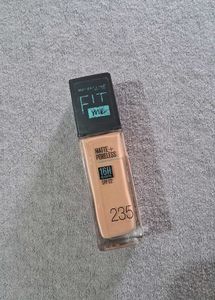 Maybelline Fit Me Foundation - 235 Pure Beige